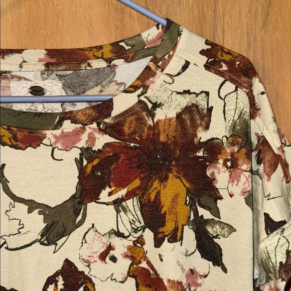 Cupio Floral Print Women's Top - Picture 2 of 3